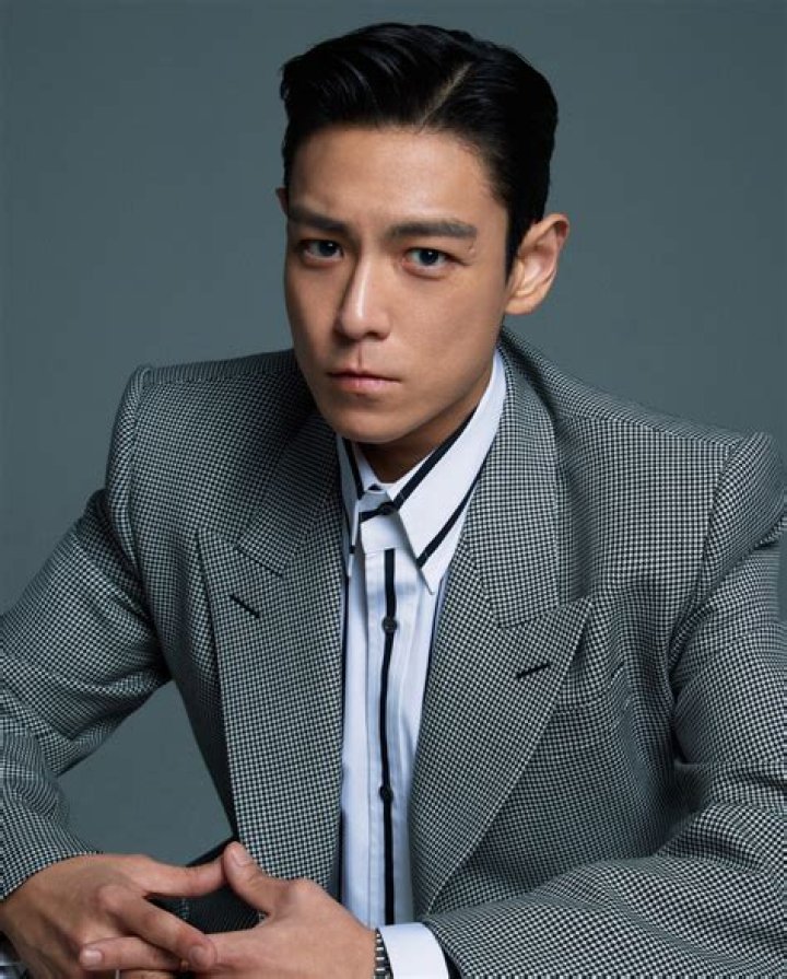Cho Seung-Woo: The Rising Star in Korean Entertainment